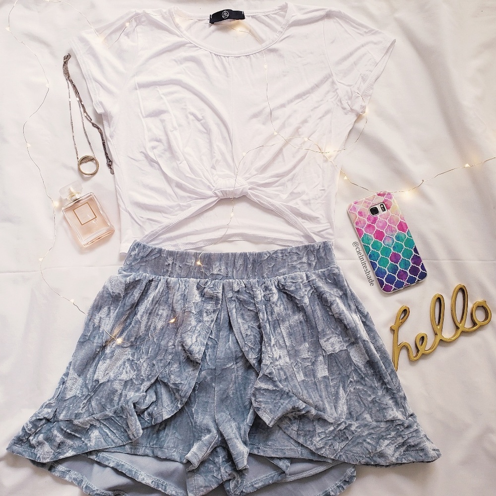 **Sale** Velvet Ruffled Skort - Must GO - Picture 4 of 5